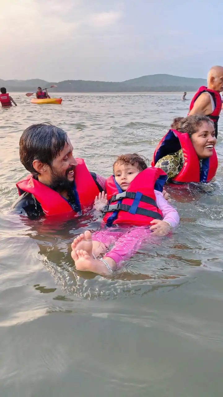 Enjoy swimming and safe sea diving experience Swimming and sea diving experience in Gokarna
